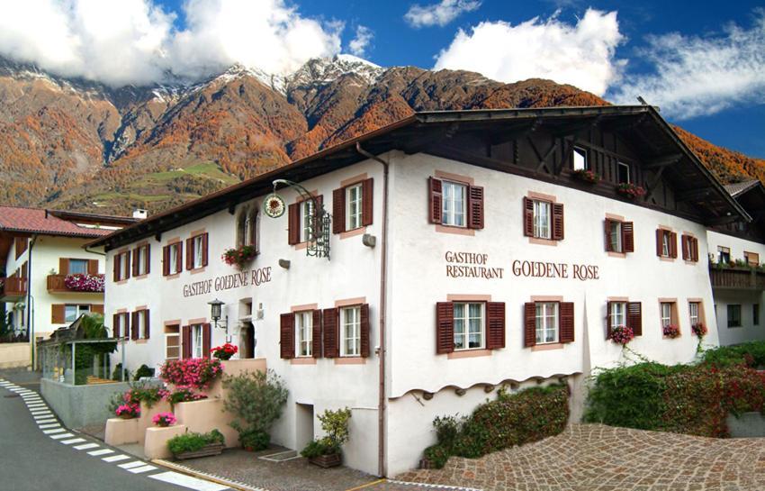 Hotel Goldene Rose Naturns Exterior foto